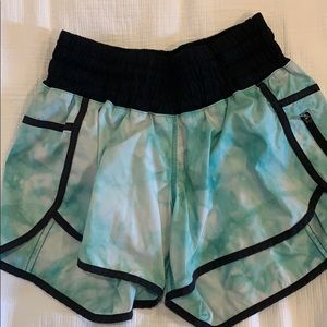 Lulu lemon tracker shorts 4”